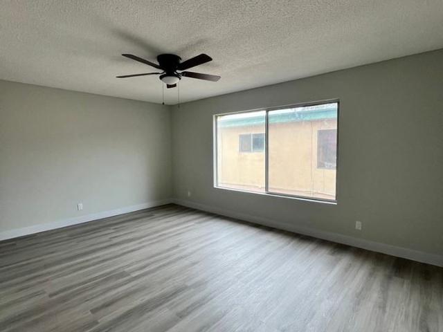 Apartment for rent in Canoga Park, California
