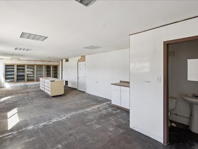 Commercial for sale in Iowa
