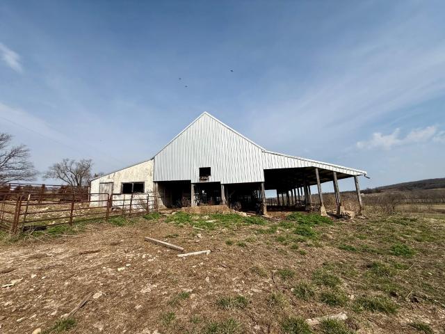Farm for sale in Cabool, Missouri
