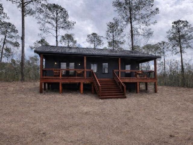 House for sale in Broaddus, Texas