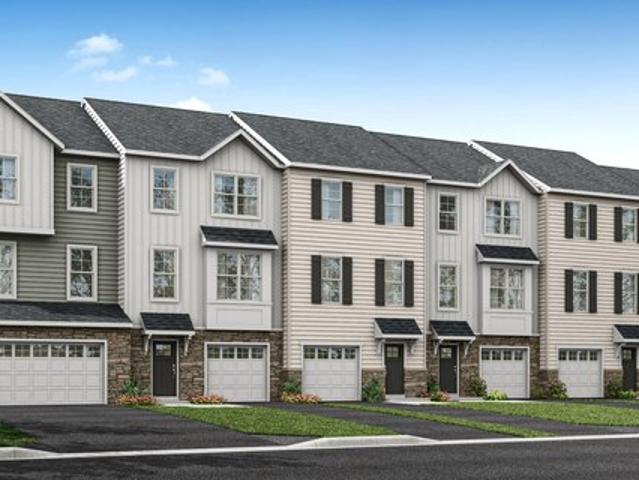 Townhouse for sale in Berlin, New Jersey