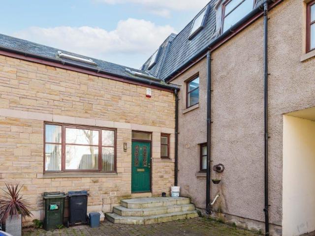House for rent in Gayfield, Broughton
