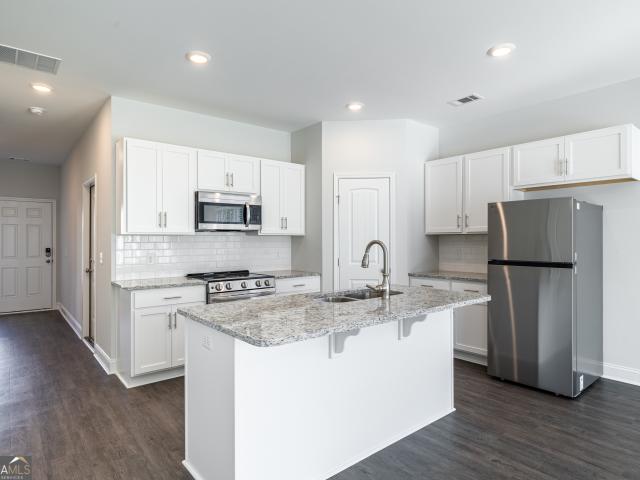 Townhouse for sale in Walthourville, Georgia