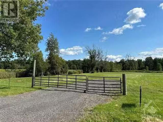 House for sale in South Dundas, Ontario