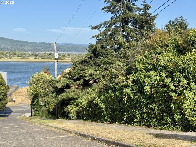 Land for sale in North Bend, Coos County