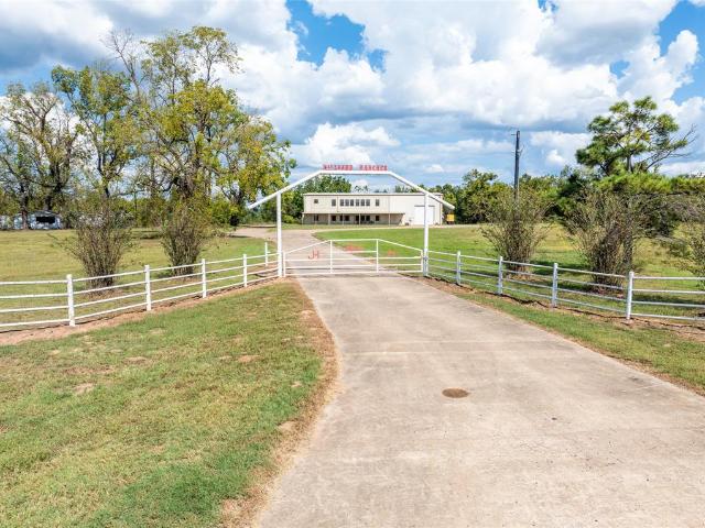 House for sale in Bagwell, Texas
