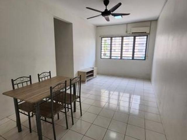 Serviced Residence for sale in Petaling, Subang Jaya