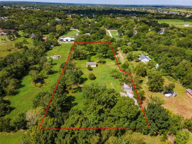 Land for sale in Santa Fe, Texas