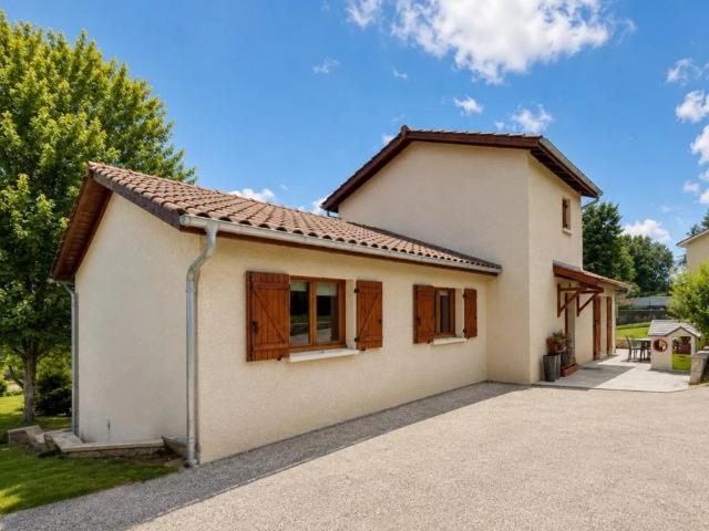 Maison vente à Nantua, Priay