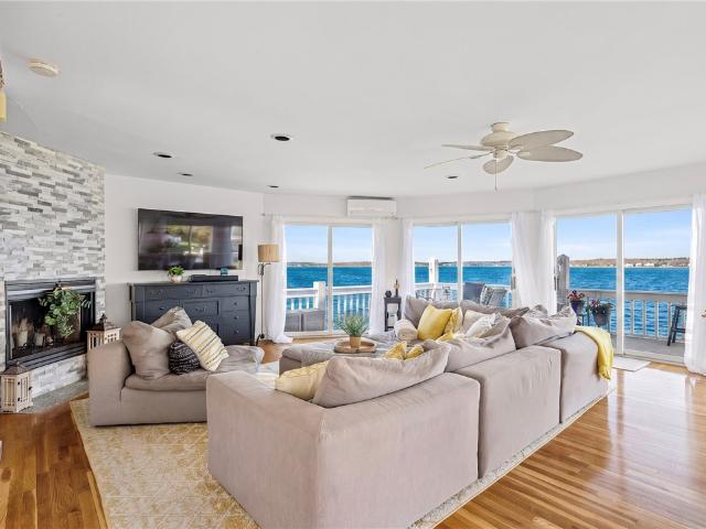 House for sale in Portsmouth, Rhode Island