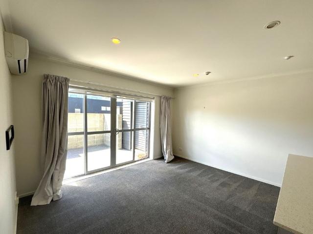 Apartment for rent in Heathcote, Canterbury