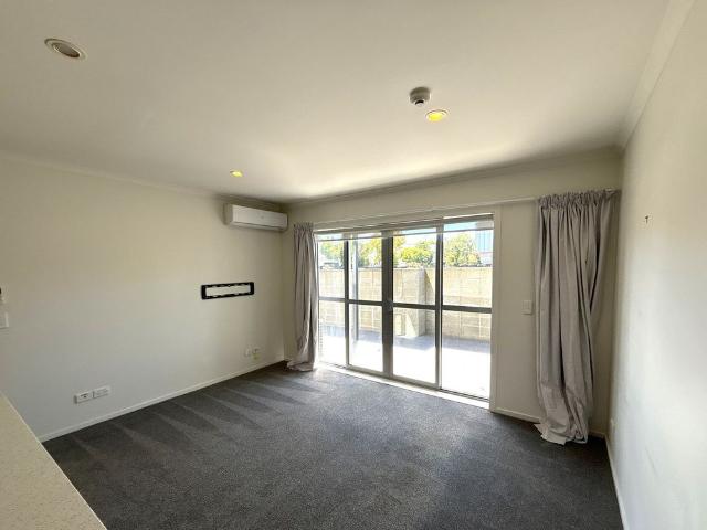 Apartment for rent in Heathcote, Canterbury
