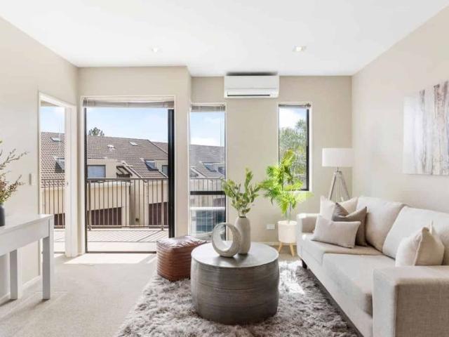 Townhouse for rent in Whangaparaoa, Oroua County