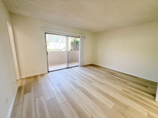 Apartment for rent in Canoga Park, California