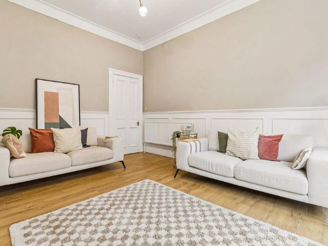 Apartment for rent in Battlefield, Scotland