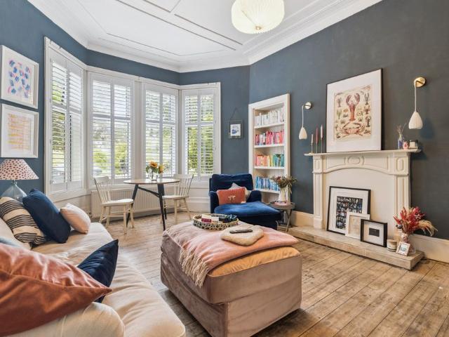 Apartment for rent in Broomhill, Scotland