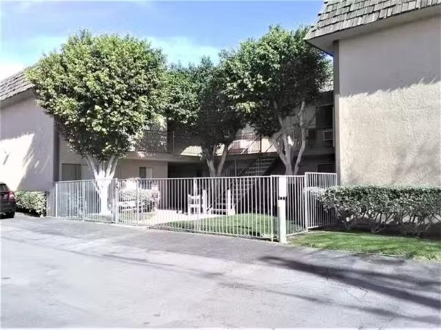 Condo for rent in Fontana