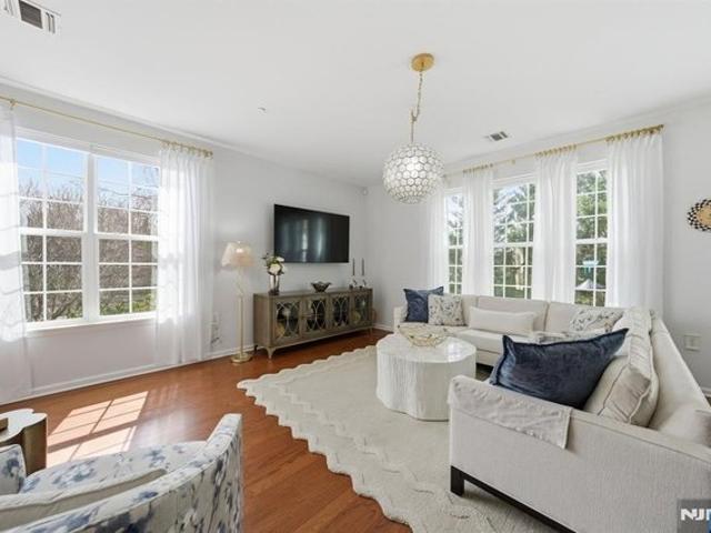 Condo for sale in Cedar Knolls, New Jersey