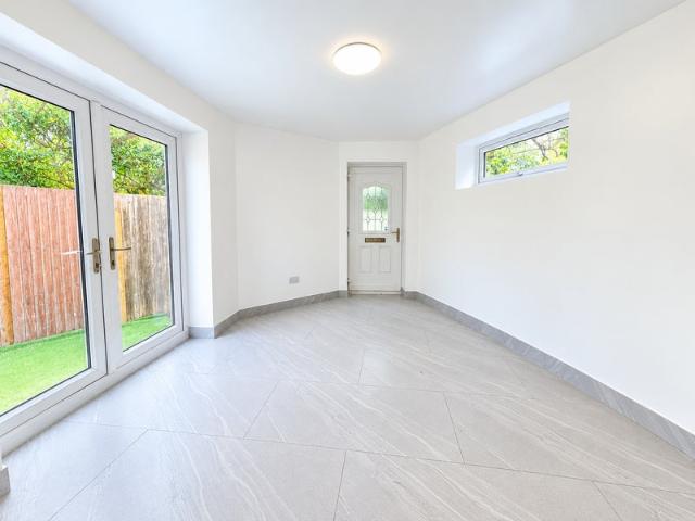 Apartment for rent in Hayes, Greater London