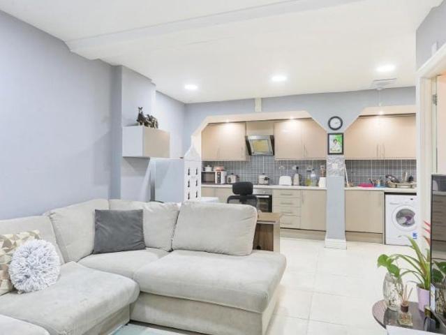 Apartment for rent in London Borough of Ealing, Greater London