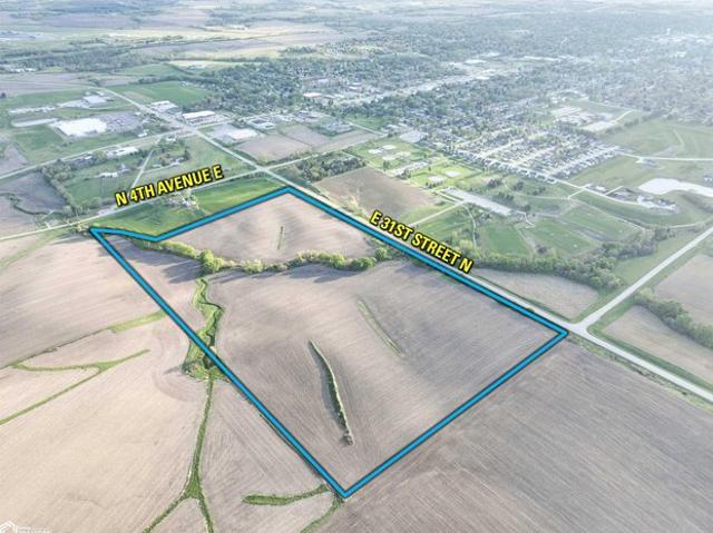 Farm for sale in Newton, Iowa