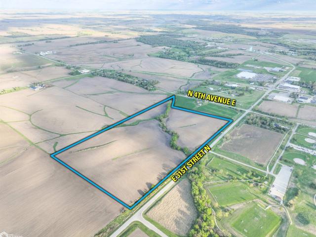 Farm for sale in Newton, Iowa