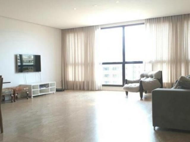 Apartamento venda em Região Geográfica Imediata do Distrito Federal, Região Integrada de Desenvolvimento do Distrito Federal e Entorno