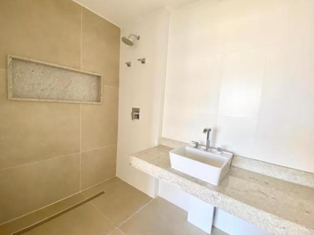 Apartamento venda em Região Geográfica Imediata do Distrito Federal, Região Integrada de Desenvolvimento do Distrito Federal e Entorno