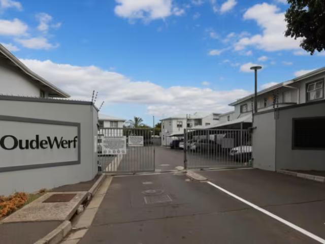 Apartment for sale in Onverwacht, Western Cape