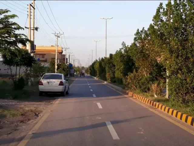 Land for sale in Peshawar, North West Frontier Province