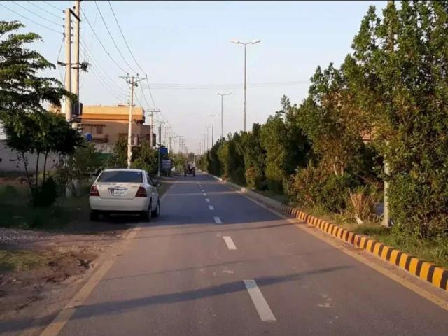 Land for sale in Peshawar, North West Frontier Province
