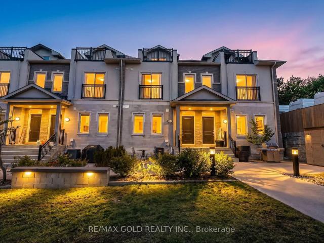 Townhouse for sale in Woburn, Ontario