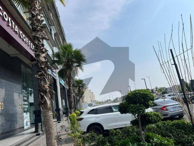 Building for sale in Lahore, Punjab