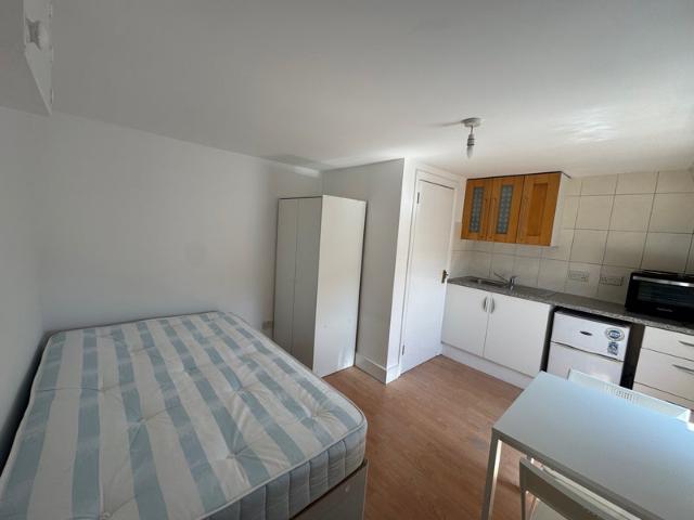 Studio for rent in West Kensington, Greater London