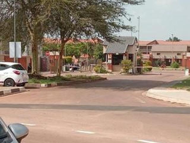 Apartment for sale in Akasia, Gauteng