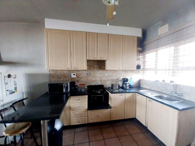 Apartment for rent in Kingsburgh, Kwazulu-natal