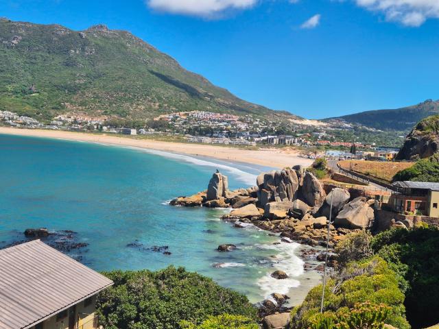 Apartment for rent in Kronendal Retirement Village, Hout Bay