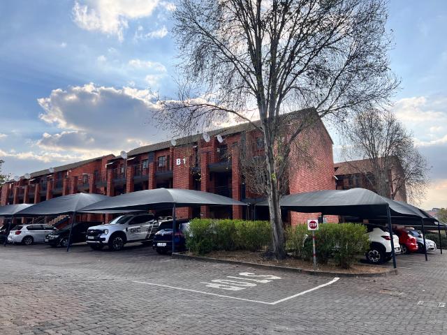 Apartment for rent in Noordwyk, City of Johannesburg Metropolitan Municipality