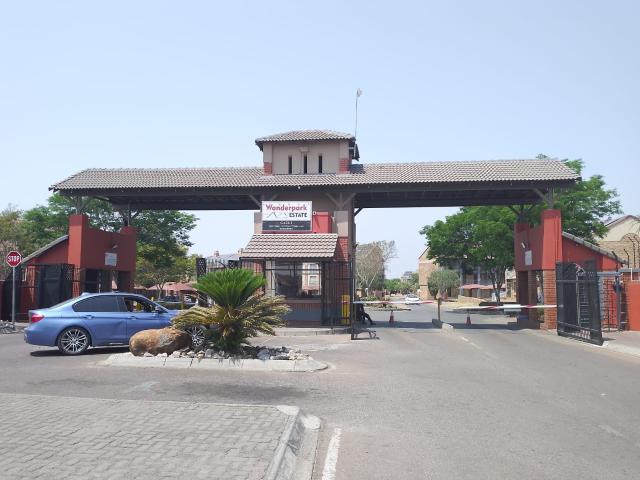 Apartment for rent in Akasia, Gauteng