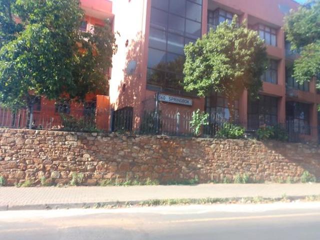 Flat for rent in Waterkloof, Gauteng