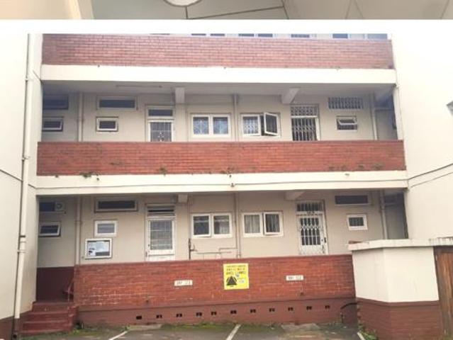 Flat for sale in Seaview, Kwazulu-natal