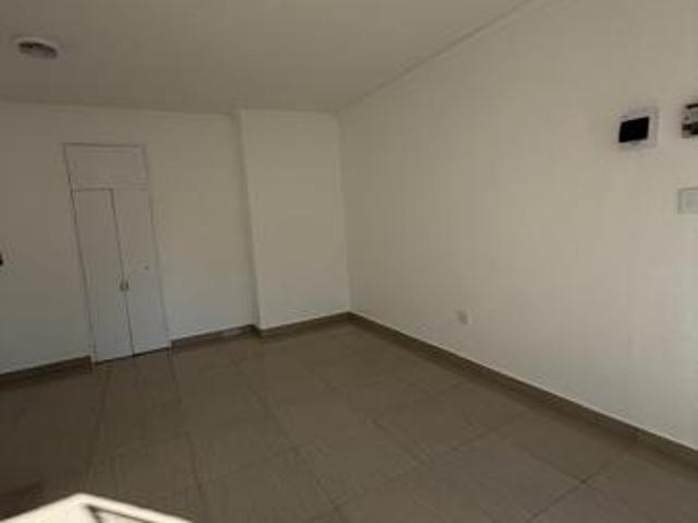 Flat for rent in Waterkloof, Gauteng