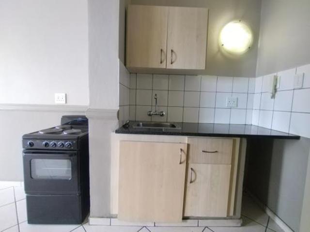 Flat for rent in Waterkloof, Gauteng