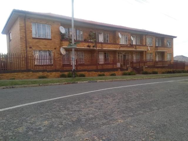 Apartment for rent in Linmeyer, Johannesburg