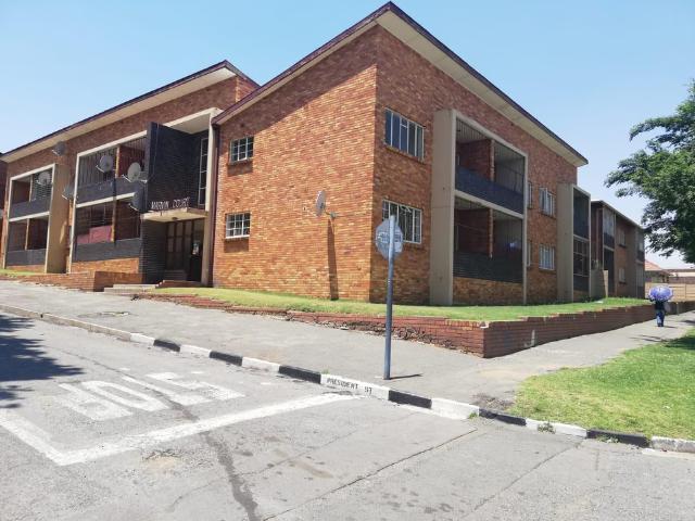 Apartment for rent in Vosloorus, Gauteng