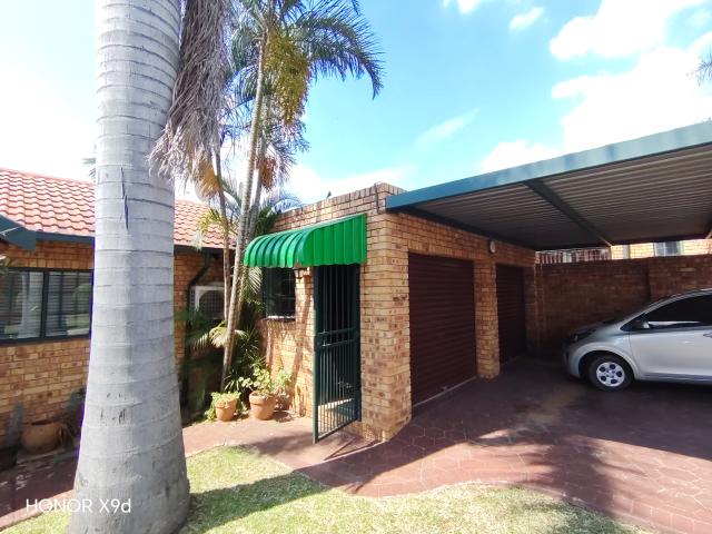 Room for rent in Waterkloof, Gauteng