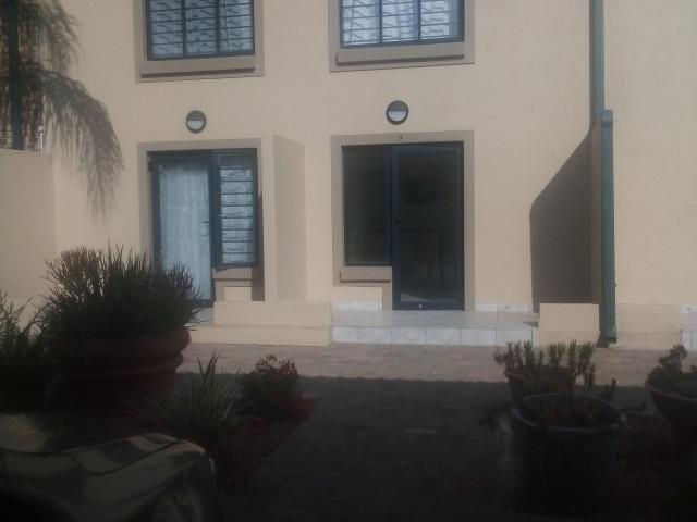 Apartment for rent in eThekwini Ward 22, Clermont