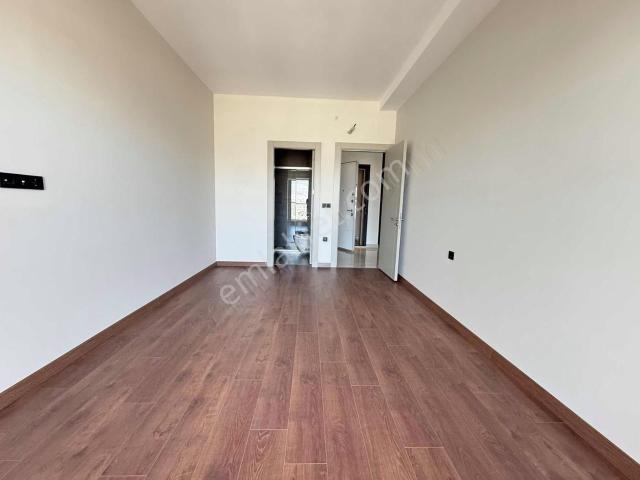 Bornova, İzmir içerisinde satılık mülk