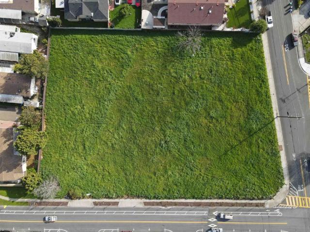 Land for sale in Hayward, California