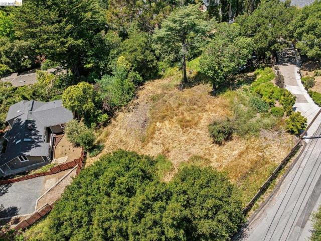 Land for sale in Piedmont, California